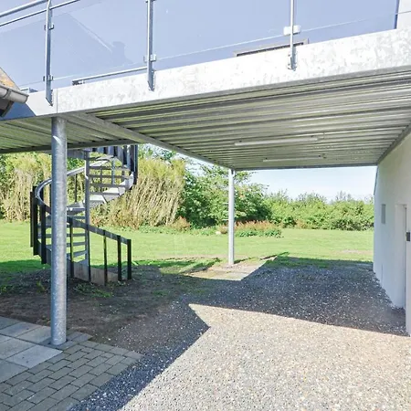 Three-bedroom In *