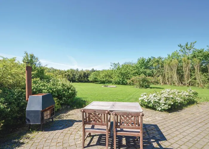 Holiday home Three-bedroom In *